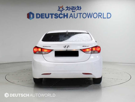 Hyundai Avante — photo 04