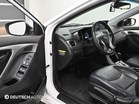 Hyundai Avante — photo 11