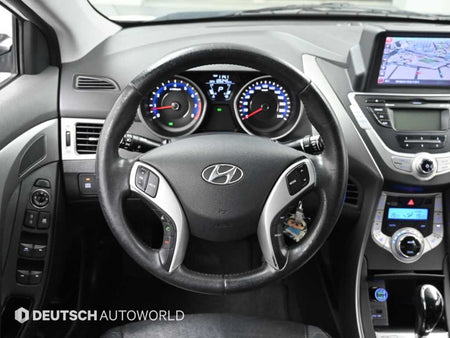 Hyundai Avante — photo 13