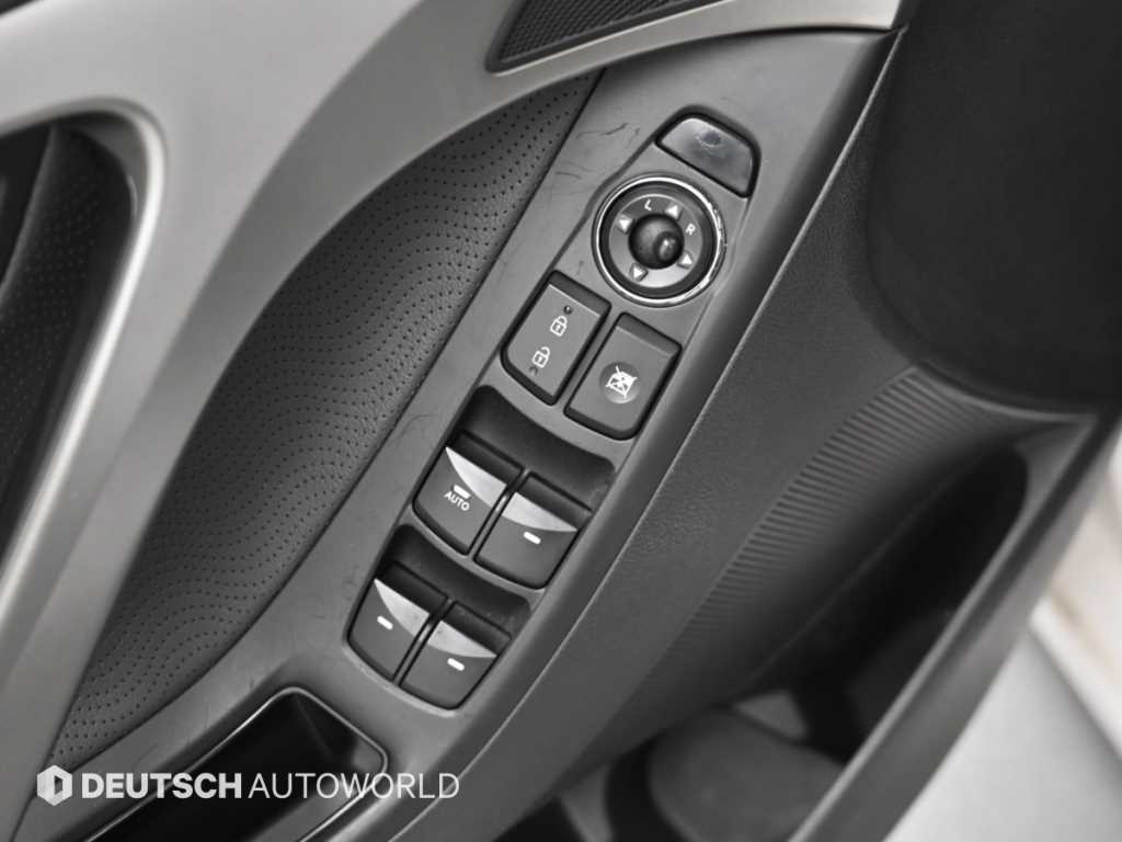 Hyundai Avante — photo 16