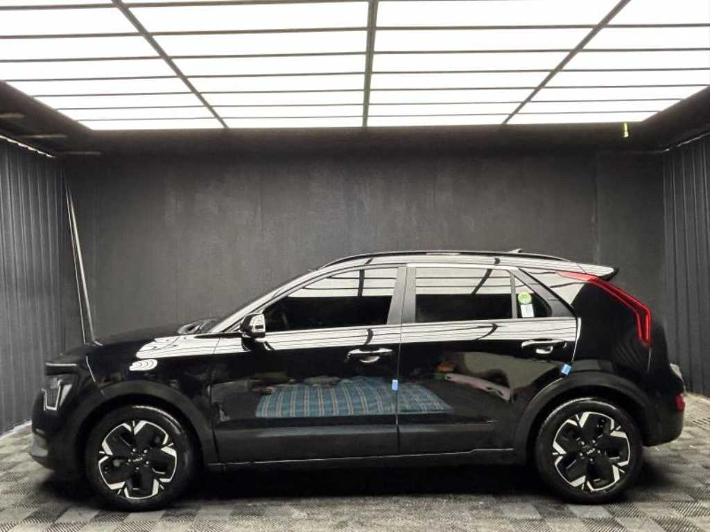 Kia Niro — photo 02