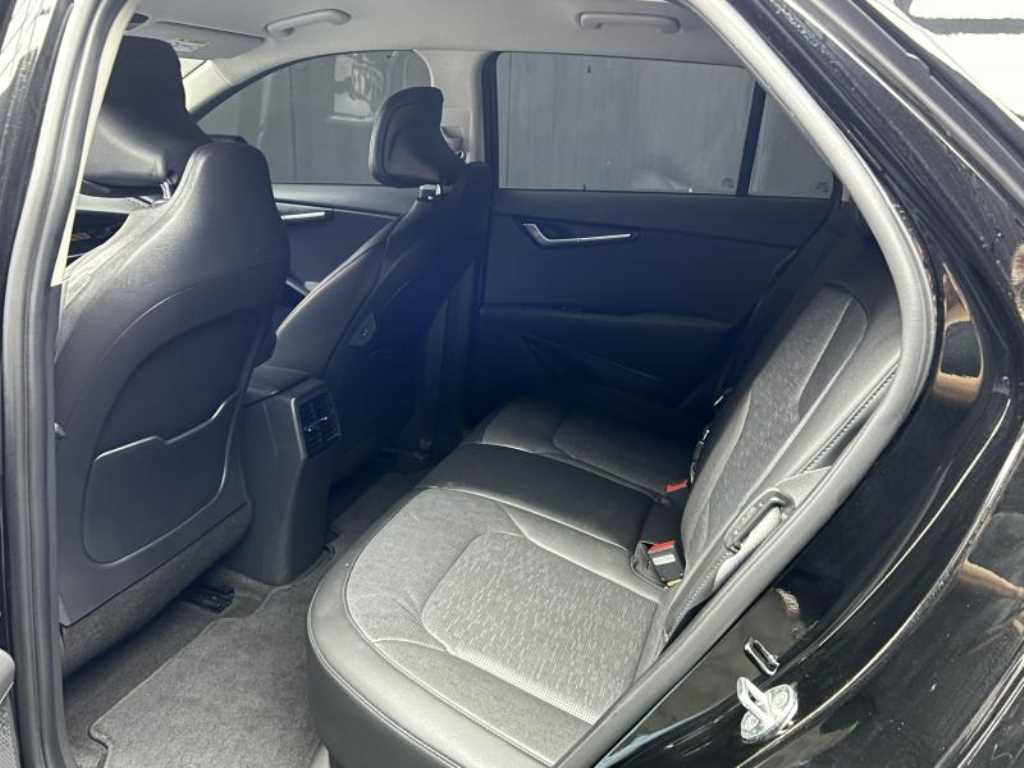Kia Niro — photo 06