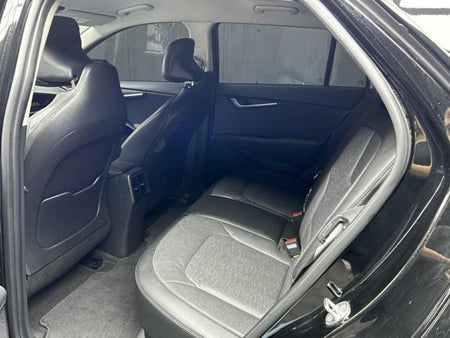 Kia Niro — photo 06