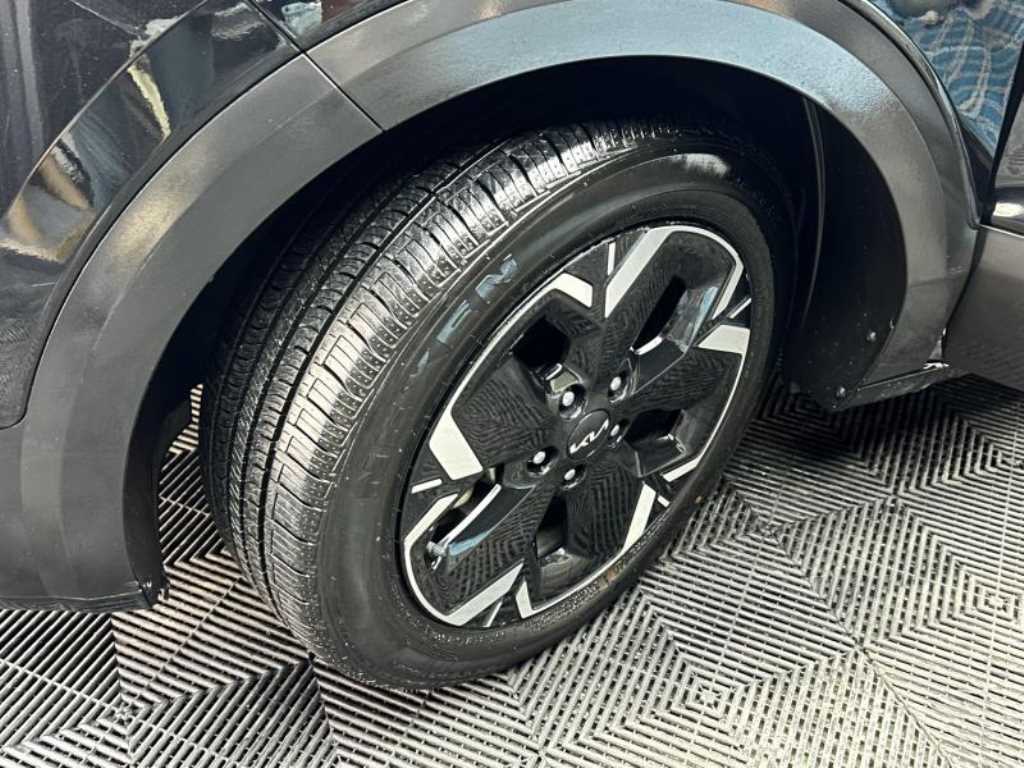Kia Niro — photo 17