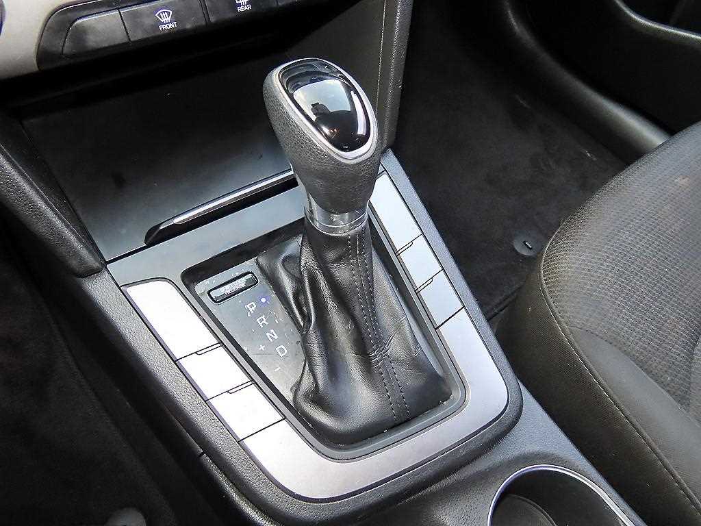 Hyundai Avante — photo 10