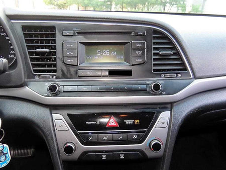 Hyundai Avante — photo 13