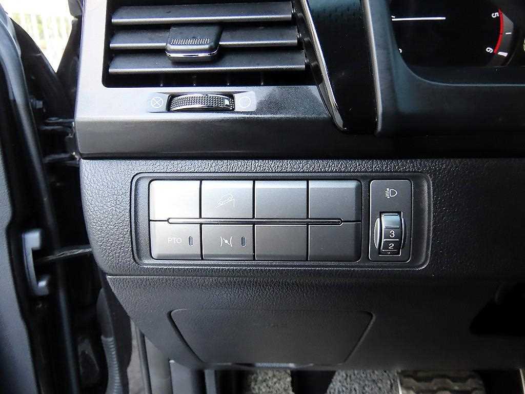 KGM Rexton — photo 12