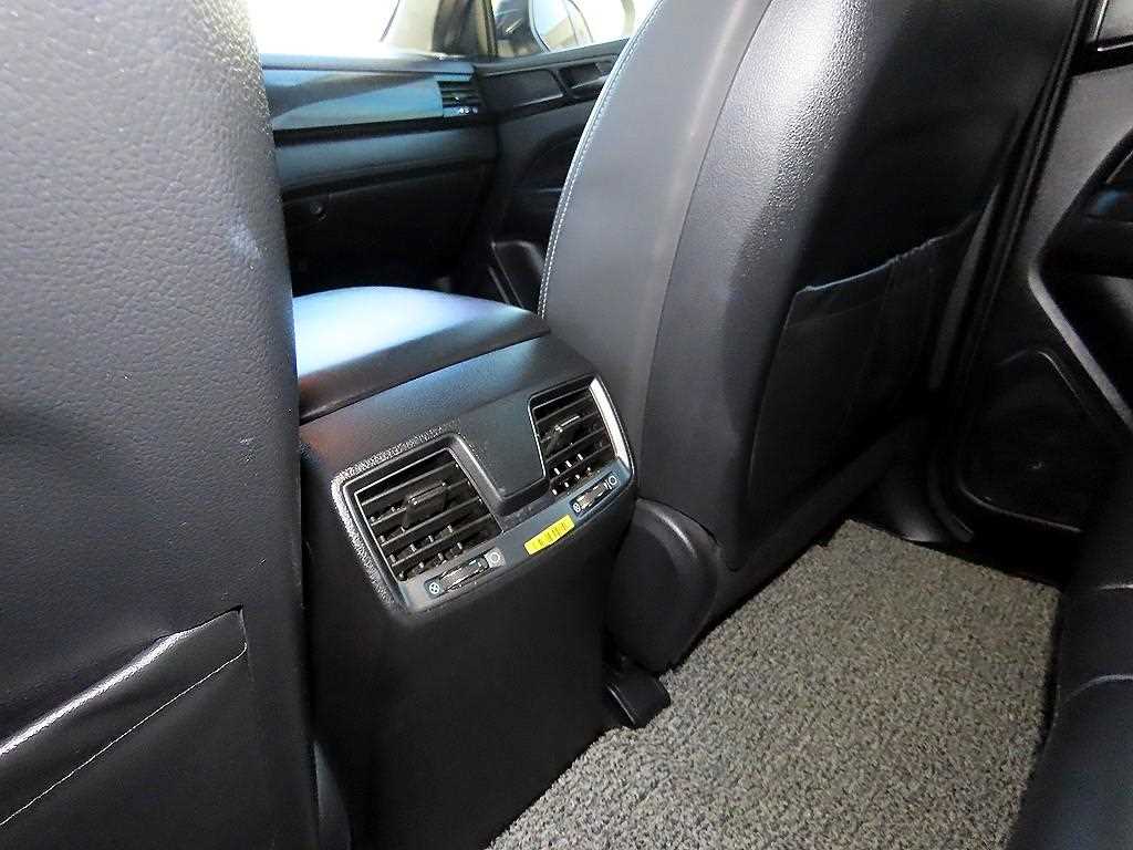 KGM Rexton — photo 16