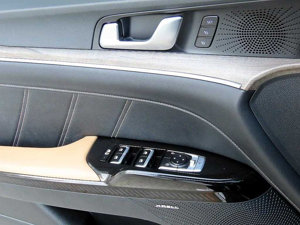 Kia K5 — photo 11