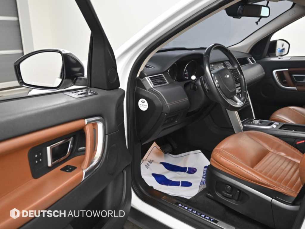 Land Rover Discovery Sport — photo 11