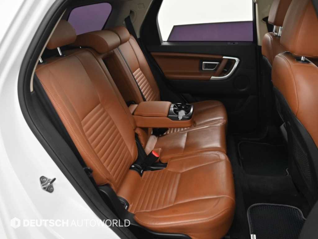 Land Rover Discovery Sport — photo 12