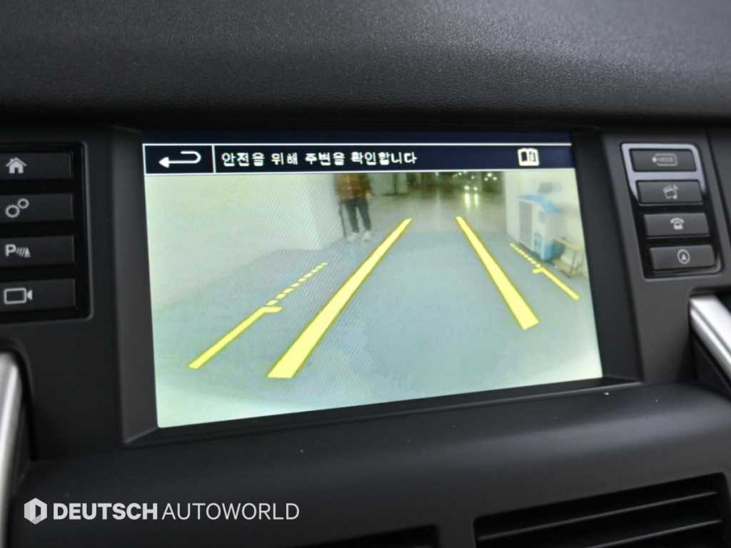Land Rover Discovery Sport — photo 15