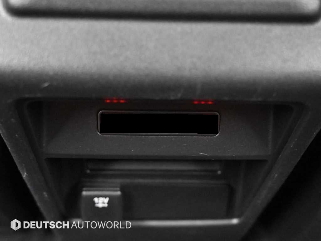Land Rover Discovery Sport — photo 16