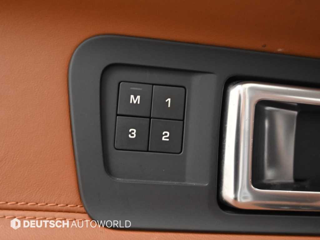 Land Rover Discovery Sport — photo 17