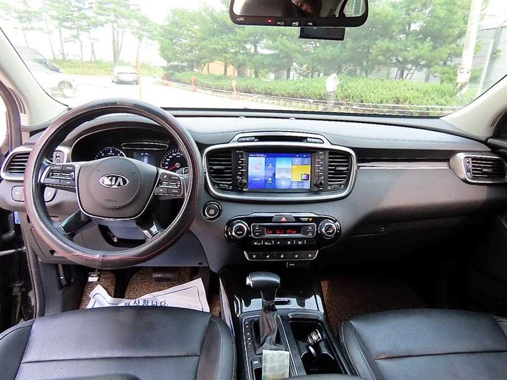 Kia Sorento — photo 07