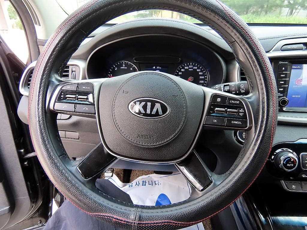 Kia Sorento — photo 08