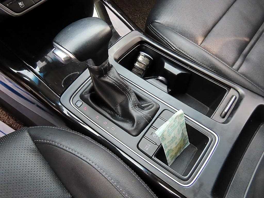 Kia Sorento — photo 10