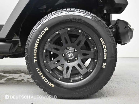 Jeep Wrangler — photo 05