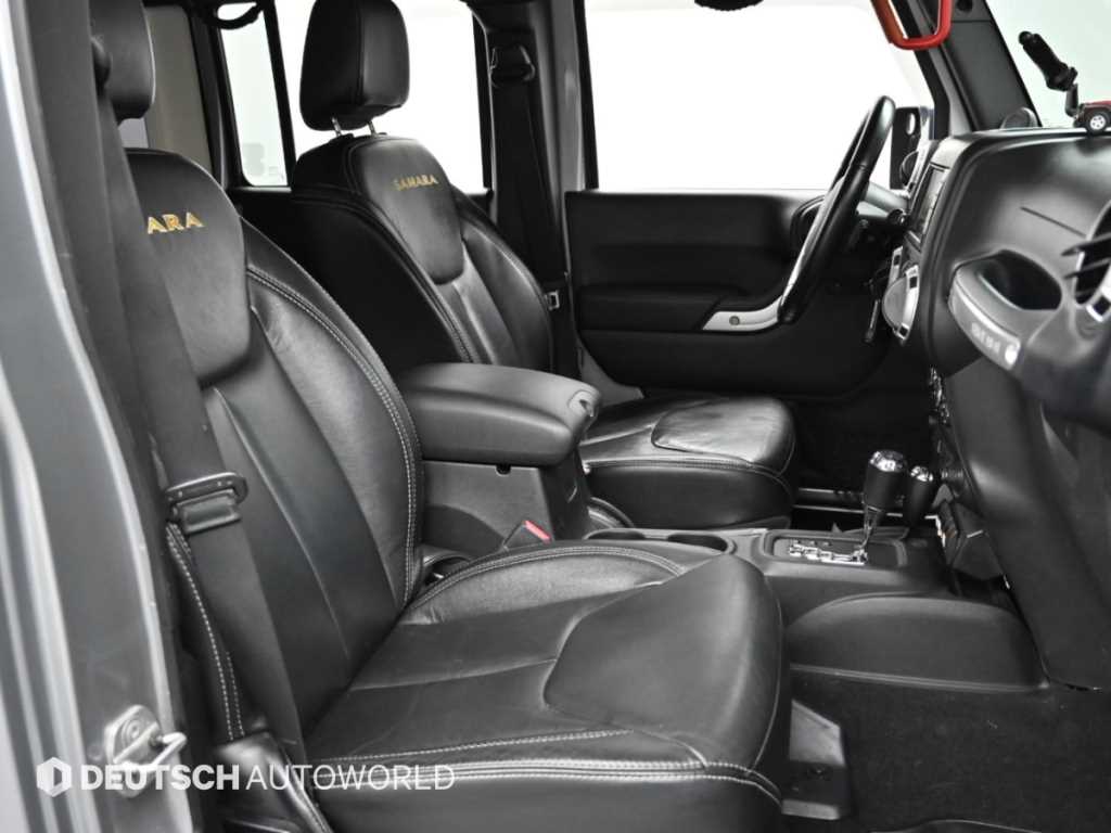 Jeep Wrangler — photo 10