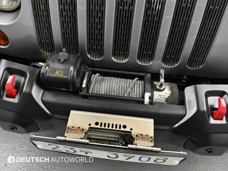 Jeep Wrangler — photo 18
