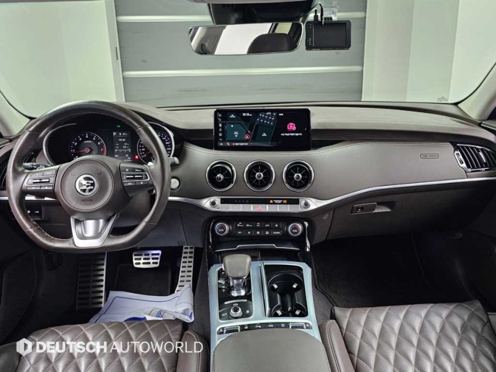 Kia Stinger — photo 07