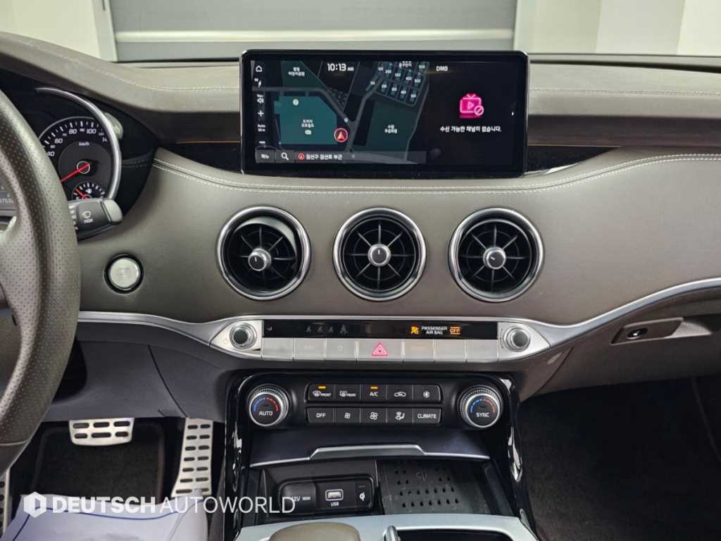 Kia Stinger — photo 14