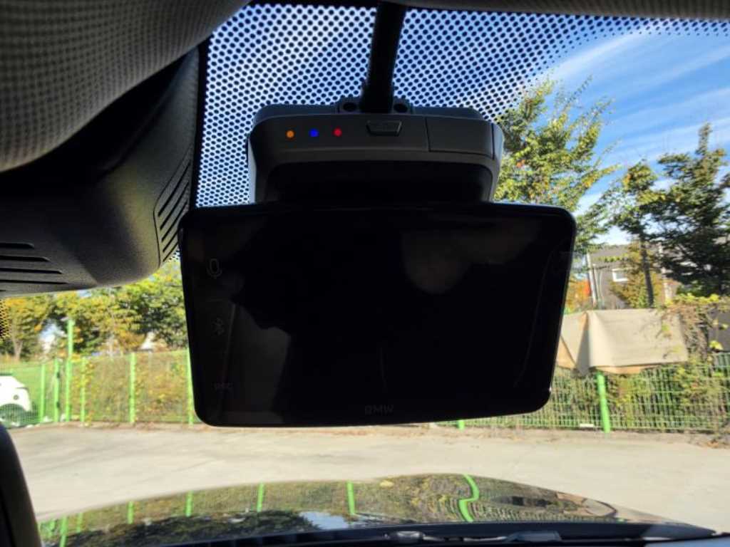 BMW 5-Series — photo 13