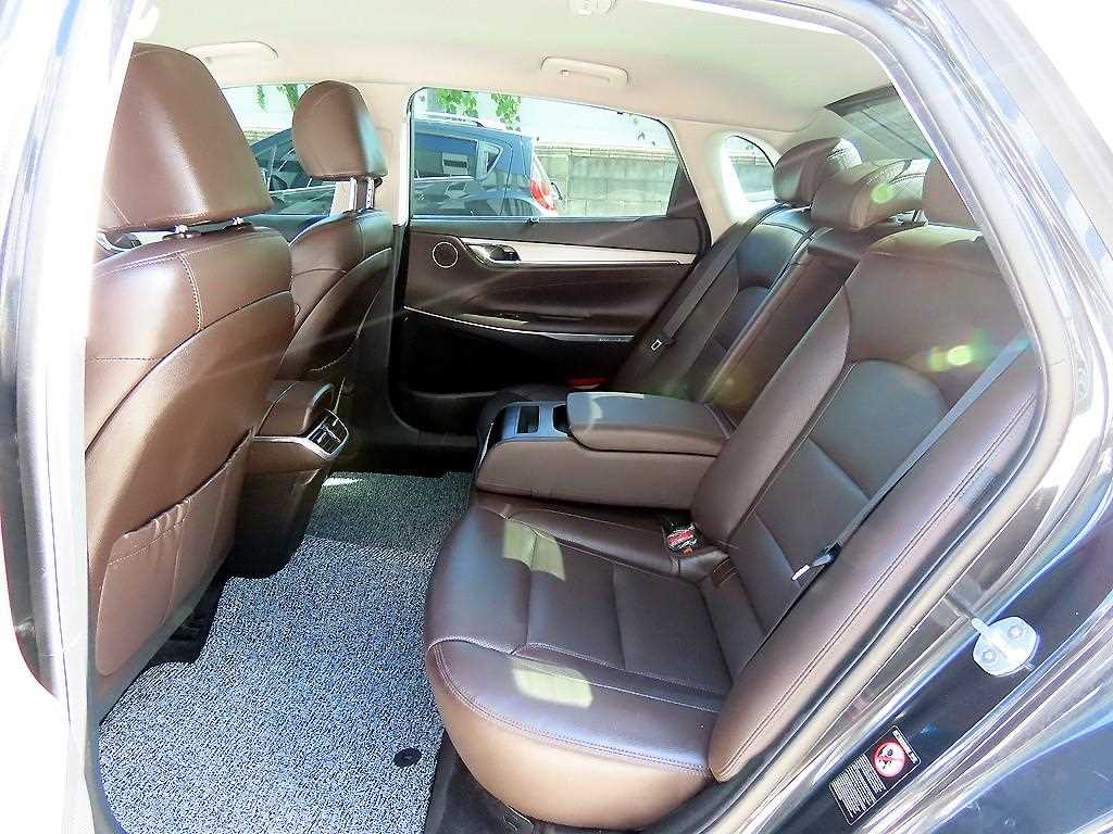 Hyundai Grandeur — photo 06