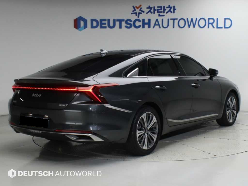 Kia K8 — photo 02
