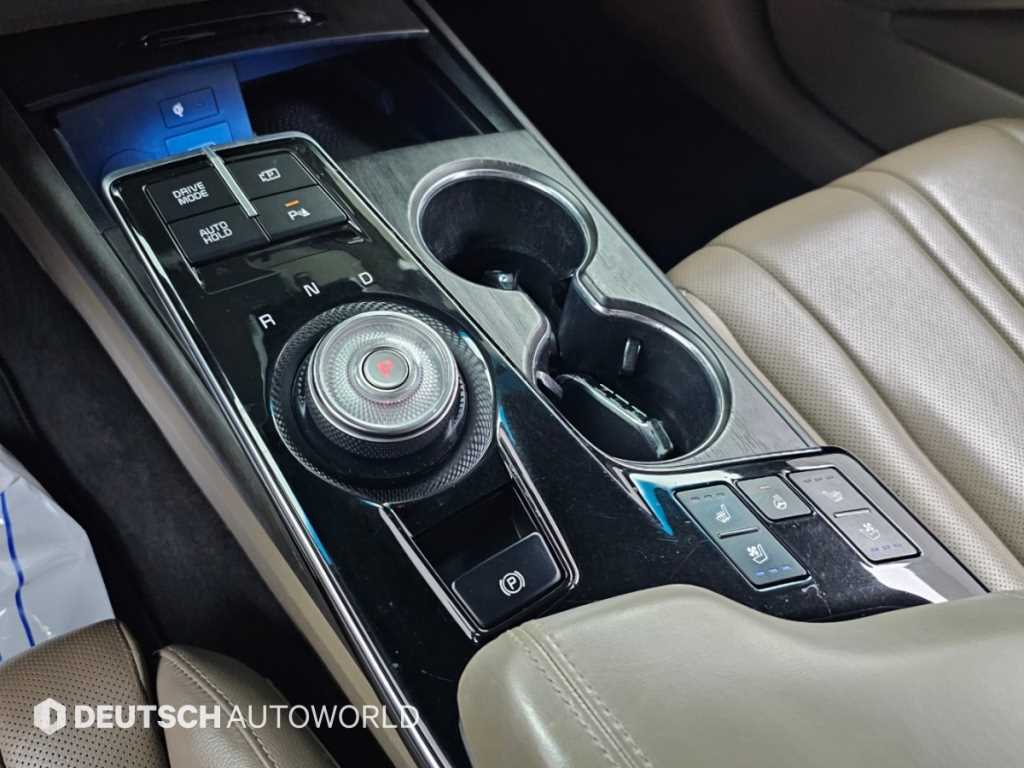 Kia K8 — photo 09