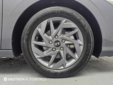 Hyundai Avante — photo 05