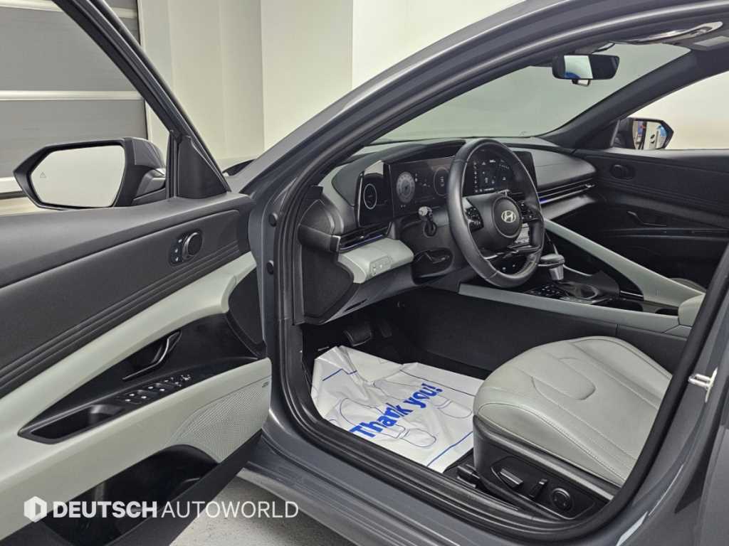 Hyundai Avante — photo 11