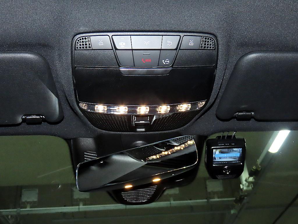 Mercedes-Benz E-Class — photo 14