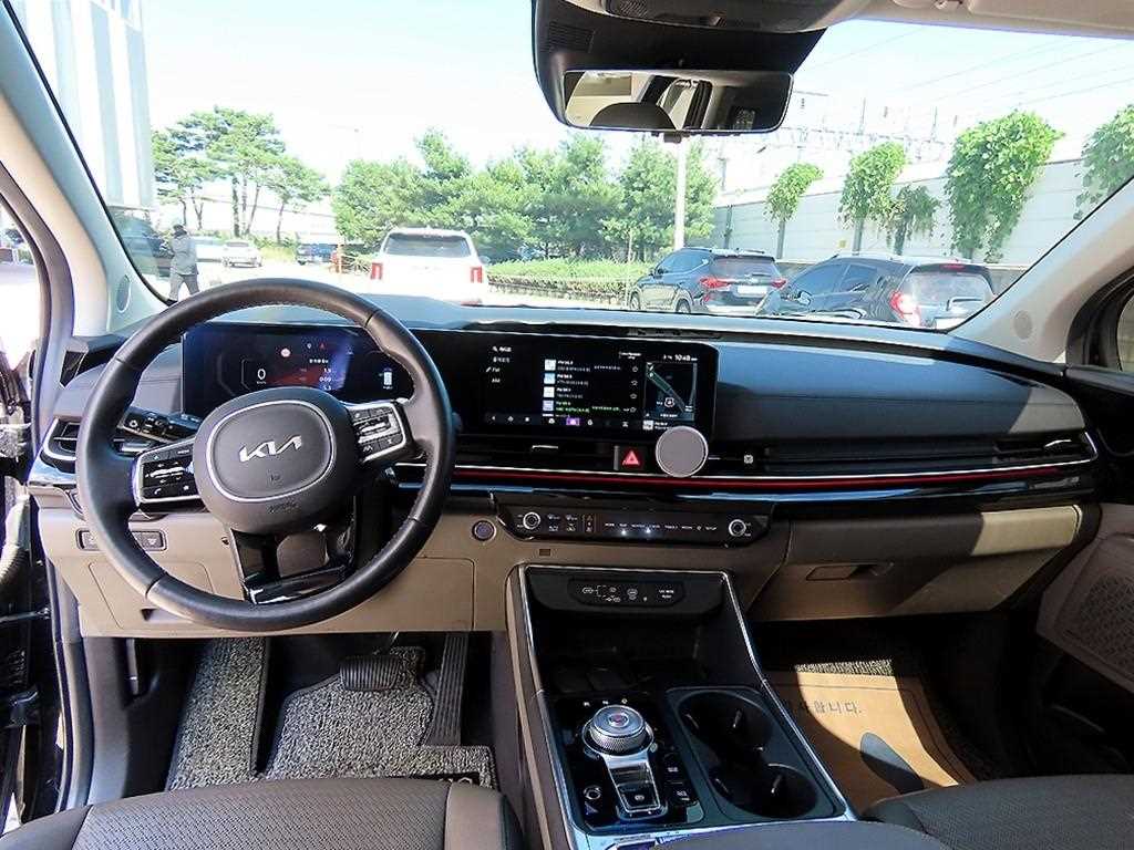 Kia Carnival — photo 08