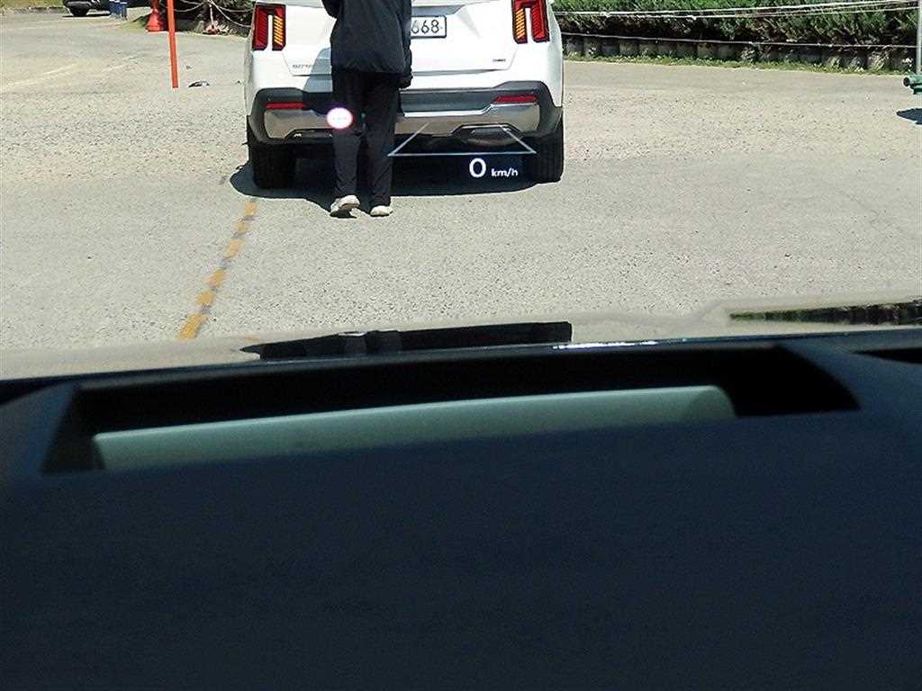 Kia Carnival — photo 11