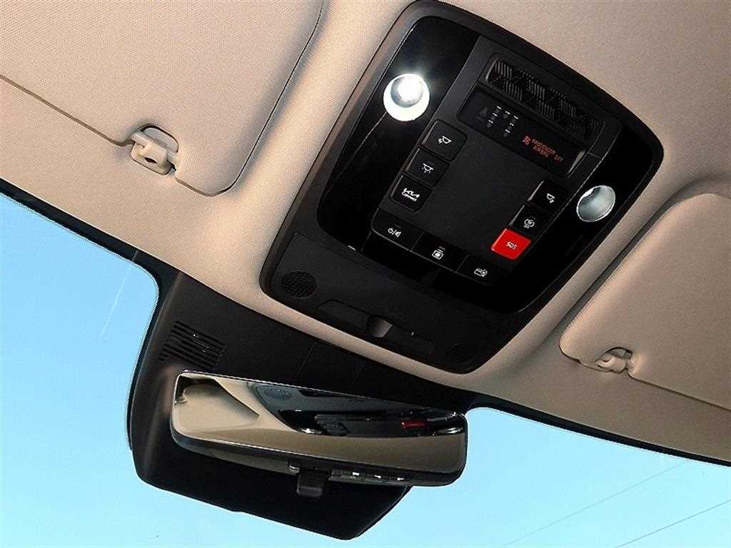 Kia Carnival — photo 14