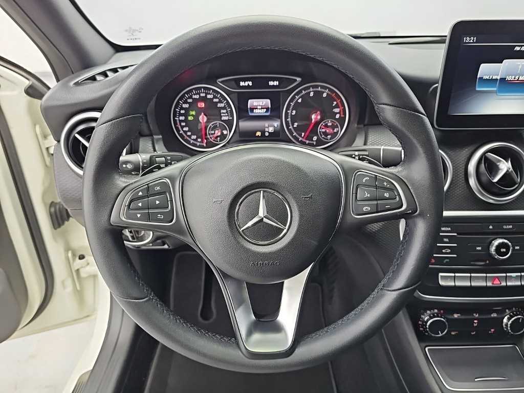 Mercedes-Benz A-Class — photo 08