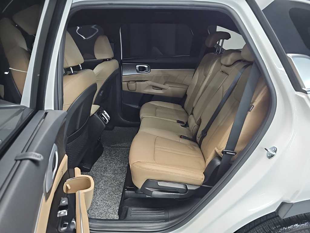 Kia Sorento — photo 12