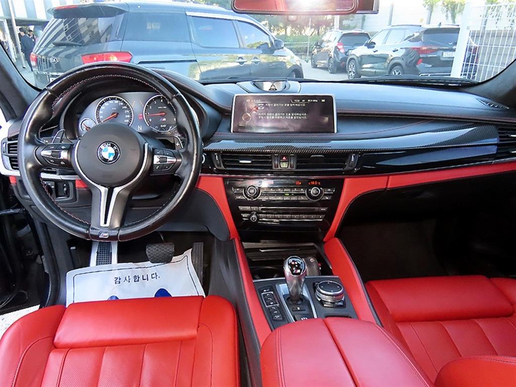 BMW X6M — photo 07