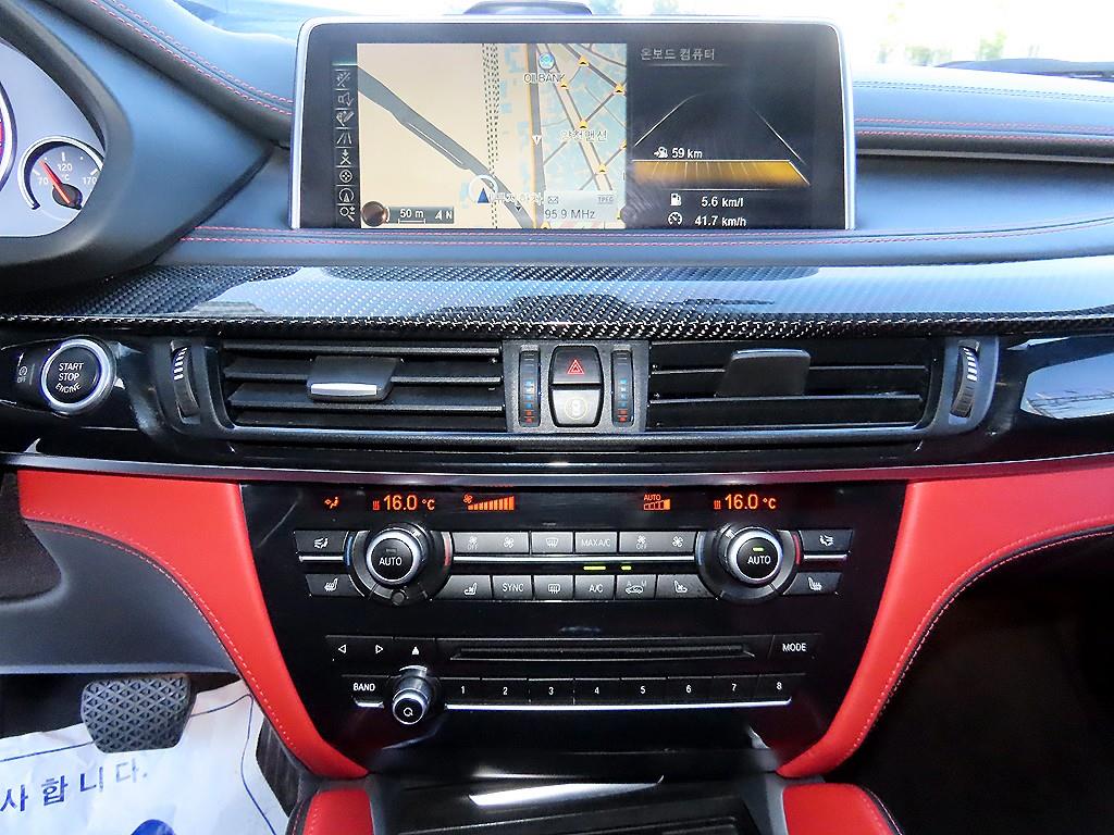 BMW X6M — photo 12