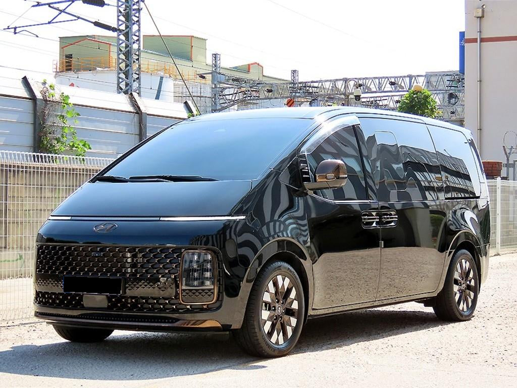 Hyundai Staria — photo 02