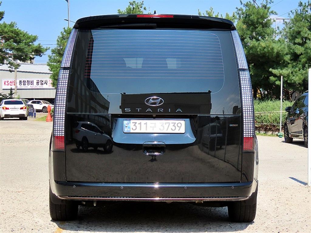 Hyundai Staria — photo 04