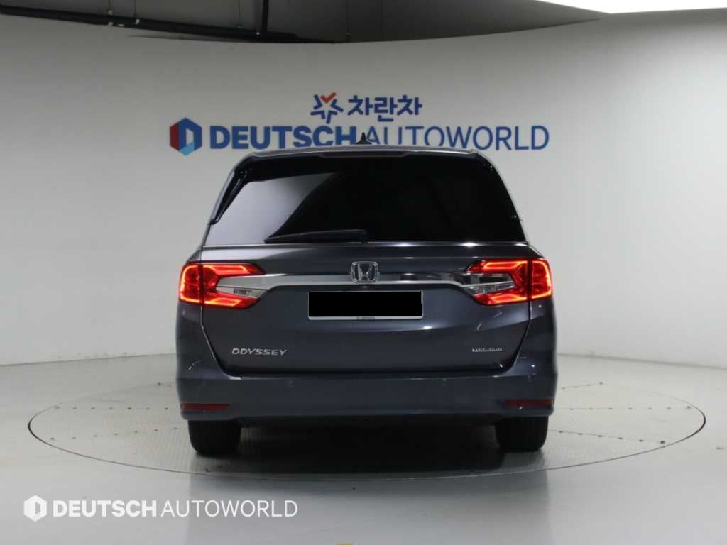Honda Odyssey — photo 04