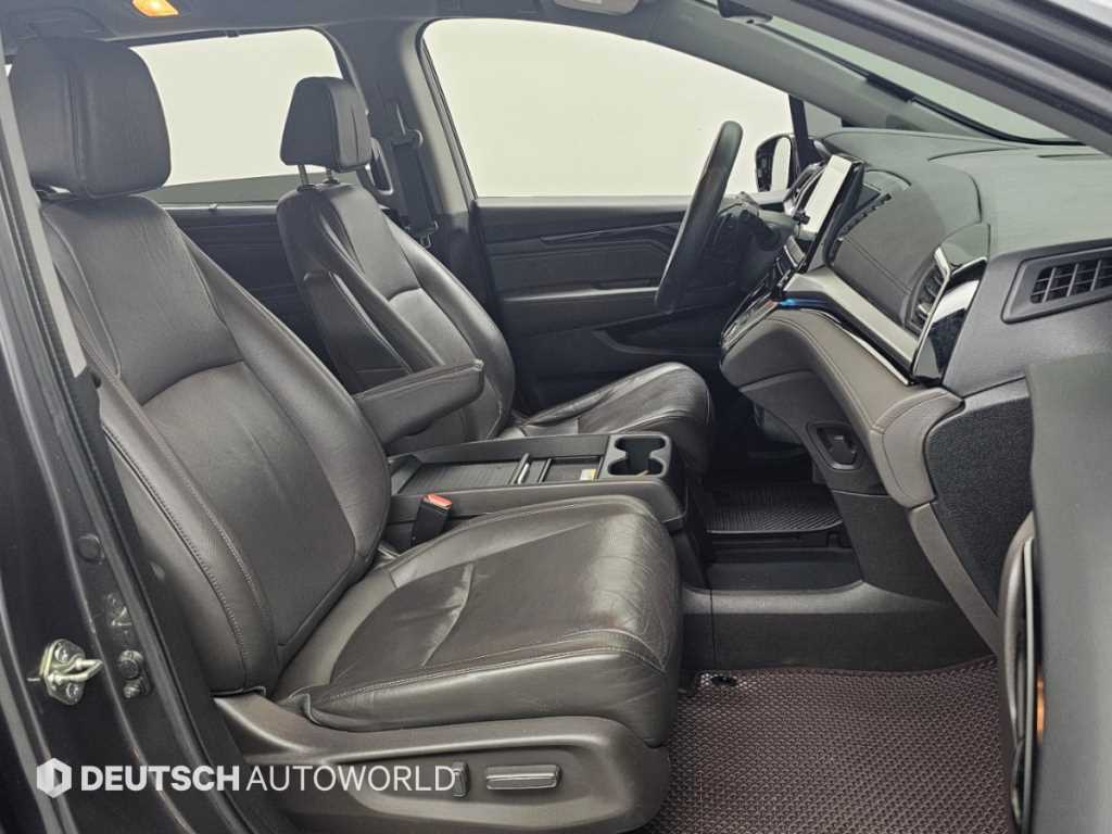 Honda Odyssey — photo 10