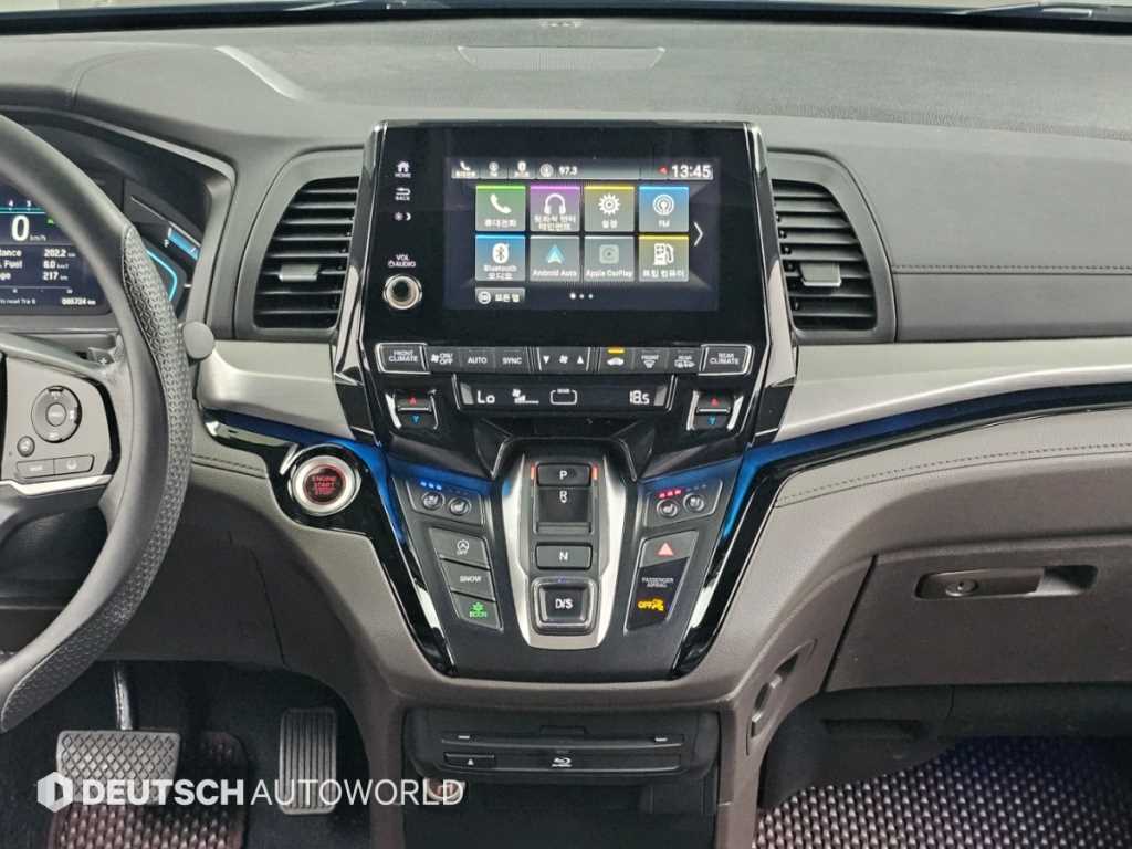 Honda Odyssey — photo 14