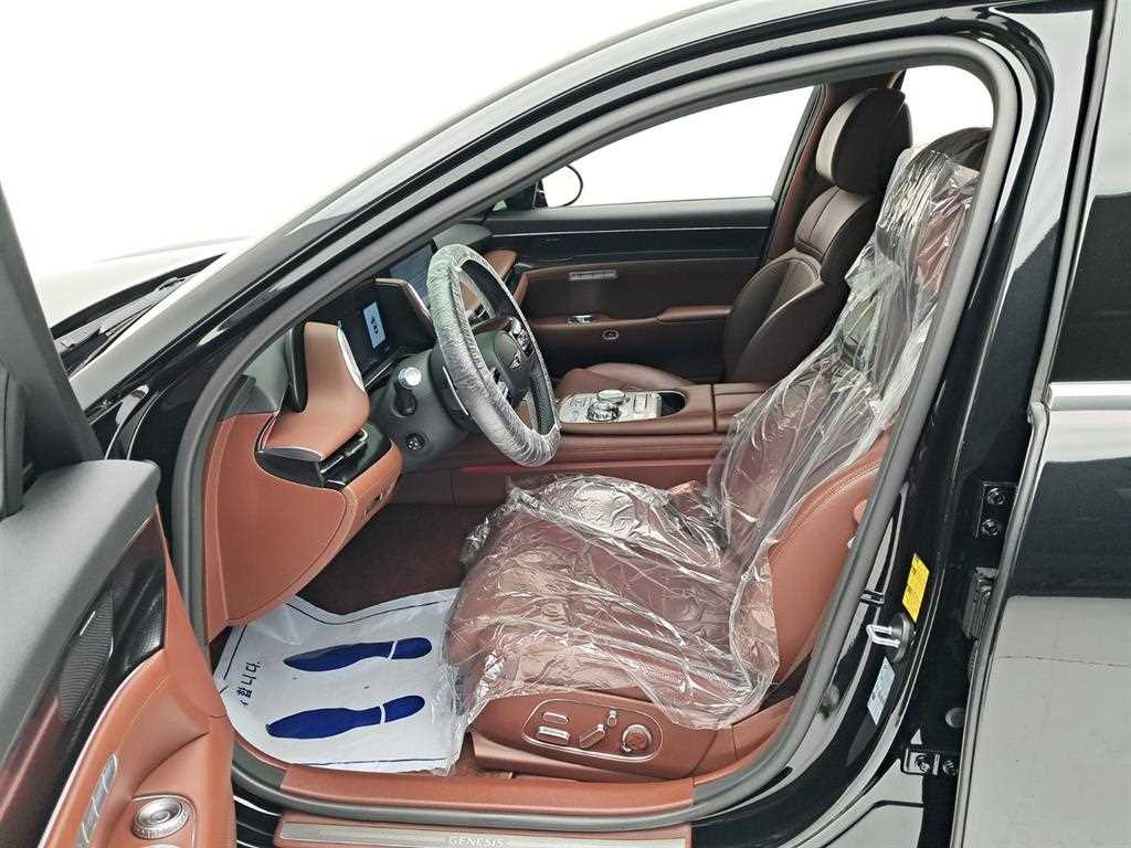 Genesis G90 — photo 11