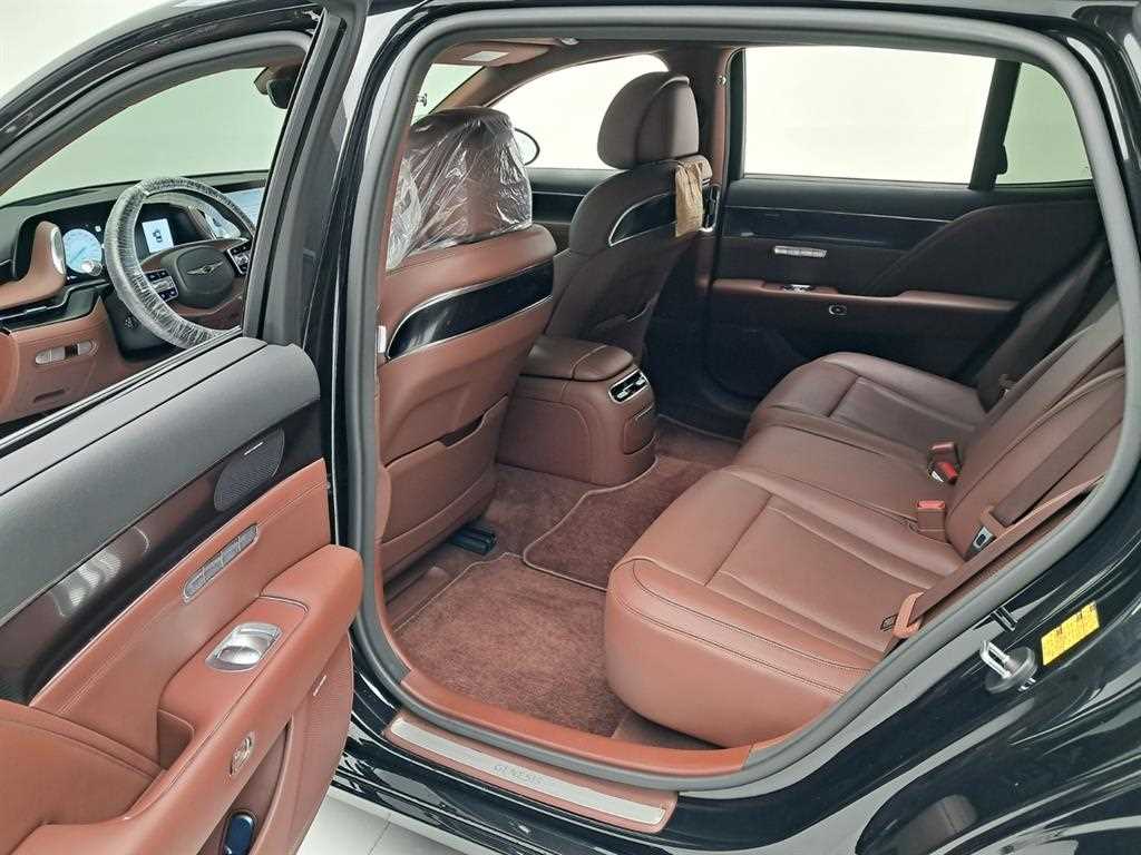 Genesis G90 — photo 12