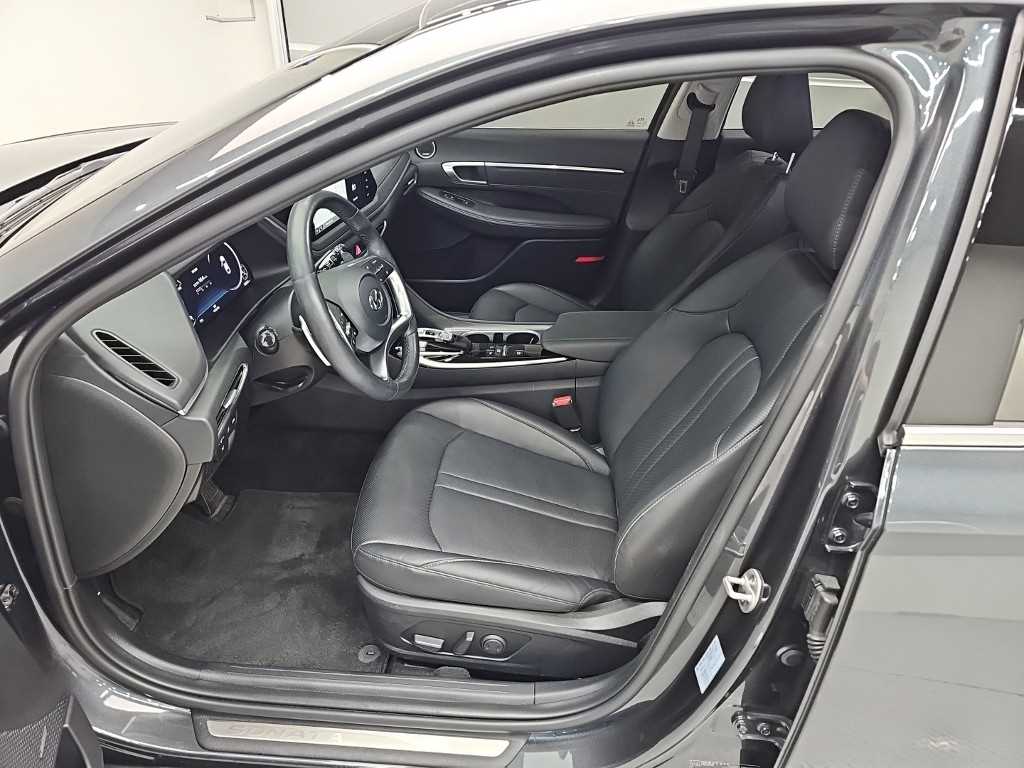 Hyundai Sonata — photo 11
