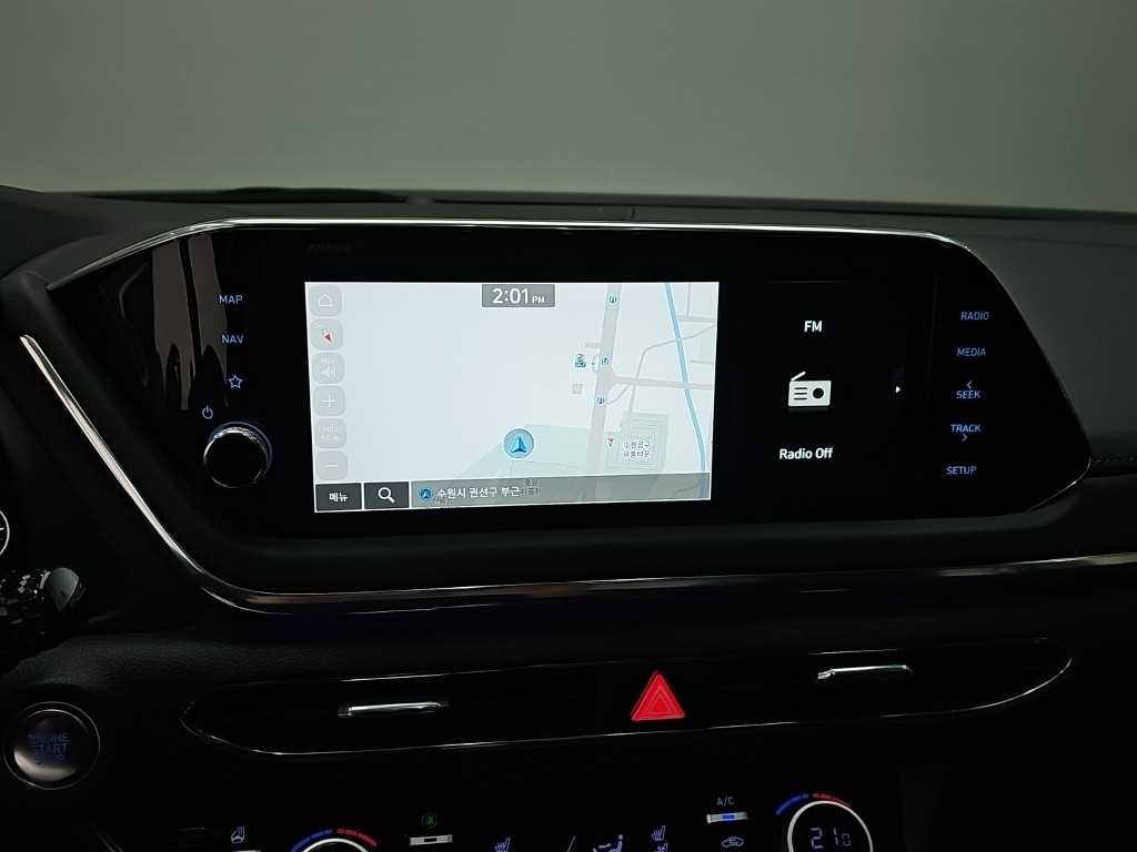 Hyundai Sonata — photo 13