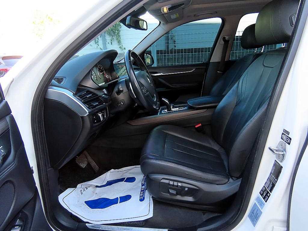 BMW X5 — photo 09